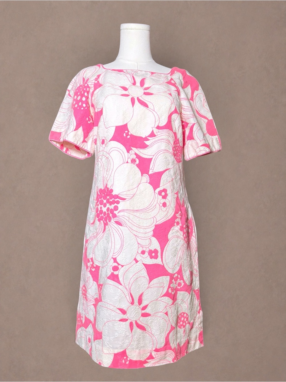 Vintage Alice Polynesian Late 1960s Hot Pink Floral Hawaiian Shift Dress